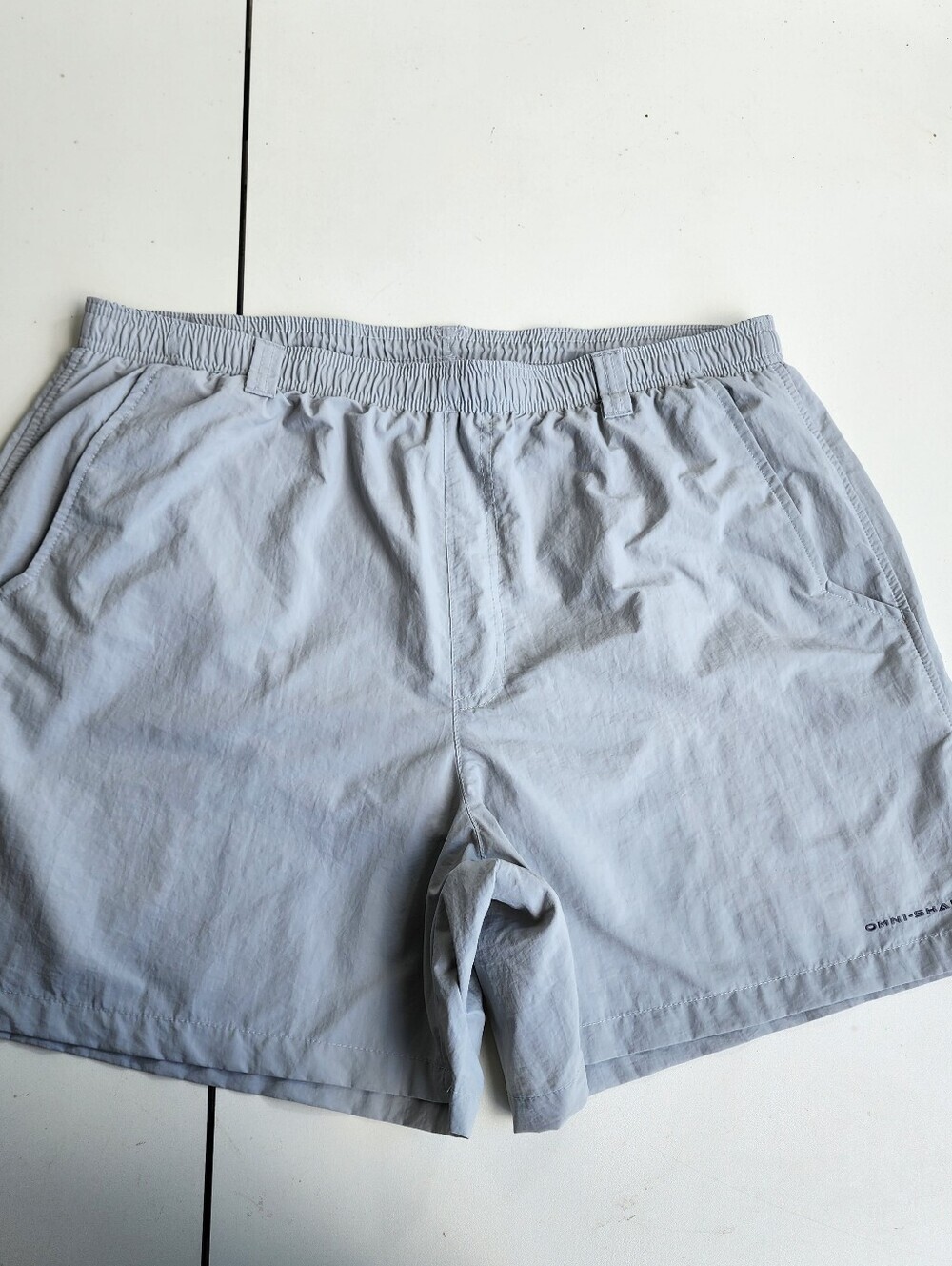 COLUMBIA Shorts Men's L Nylon Elastic Drawstring 6" Inseam Gray Mesh 6L Sz L